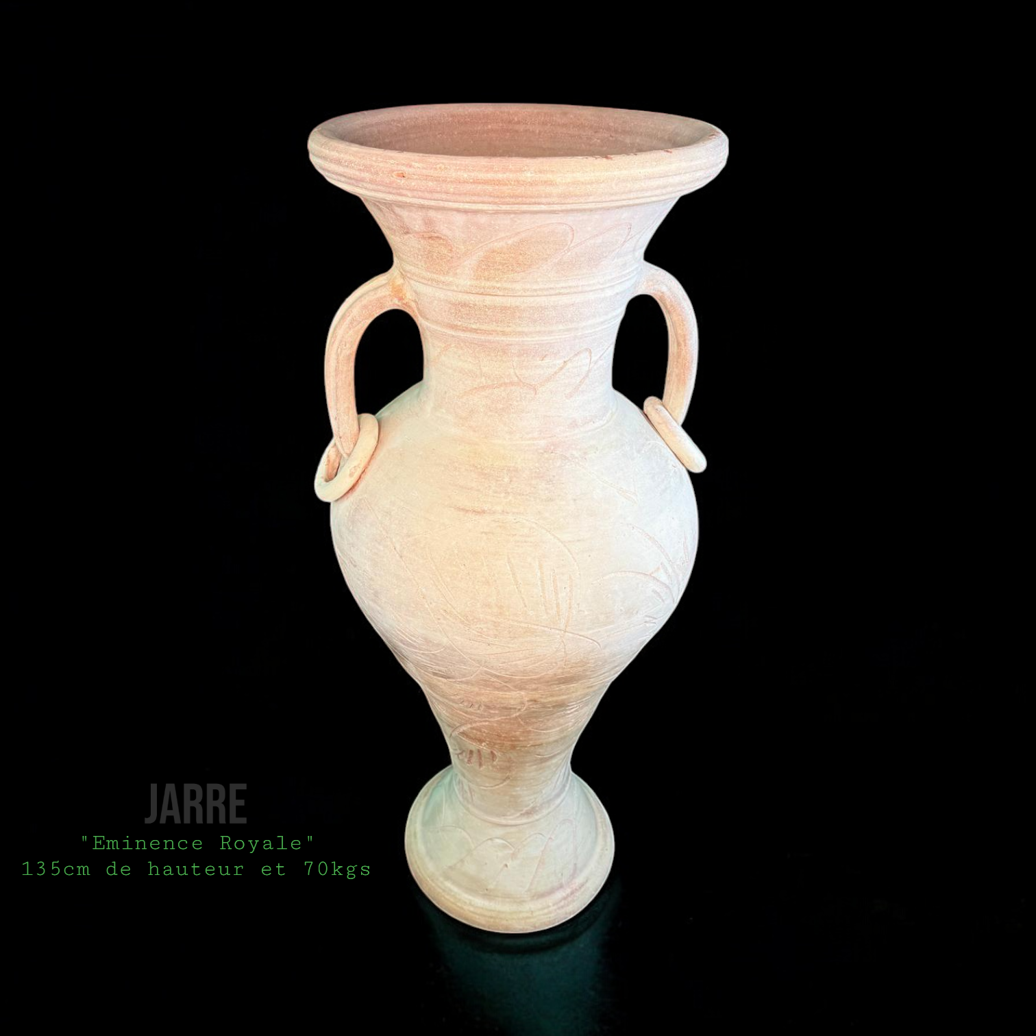 Jarre artisanale en terre cuite Éminence Royale sur terrasse méditerranéenne