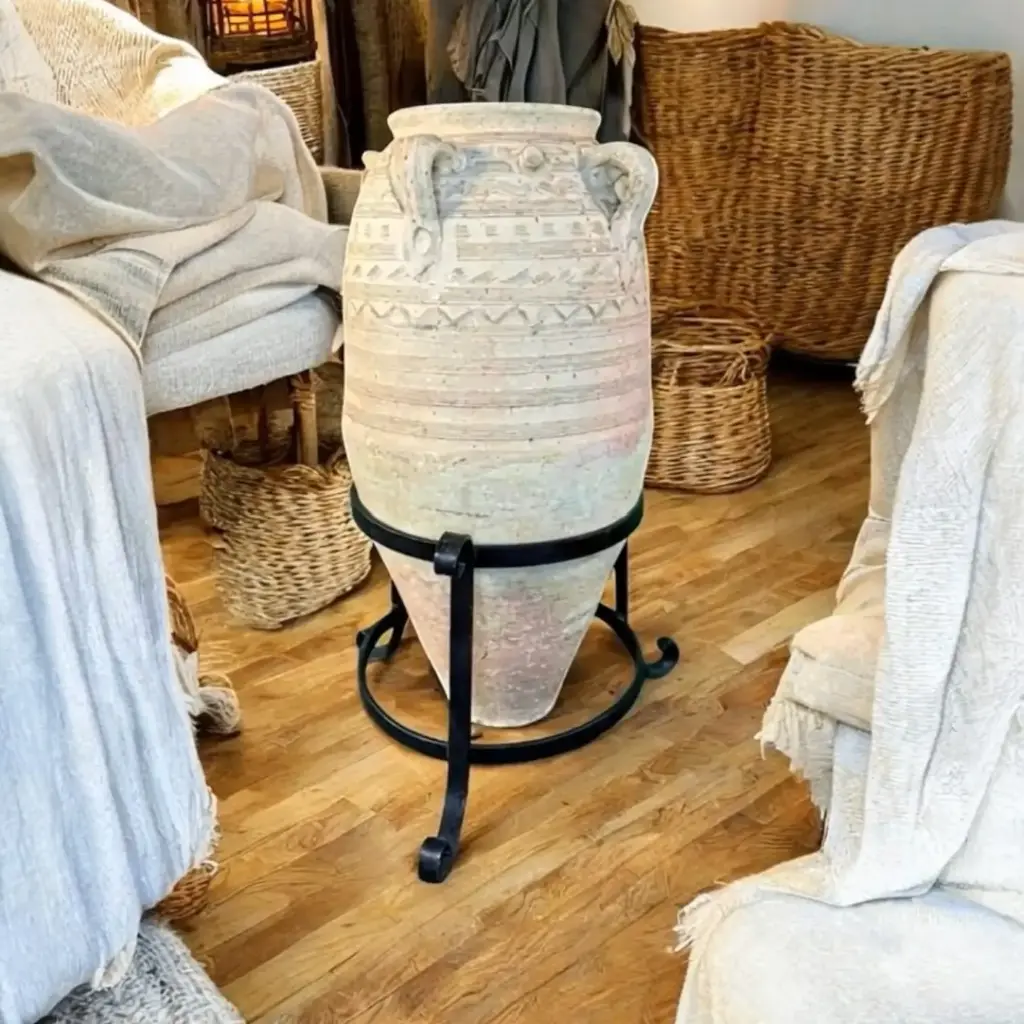 Decorative amphora in handcrafted terracotta “Shard of the Sands”